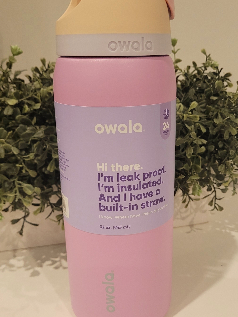 SOLD!!!!Owala 32 oz Insulated Water Bottle with Built-In Straw - Pink - Picture 2 of 7